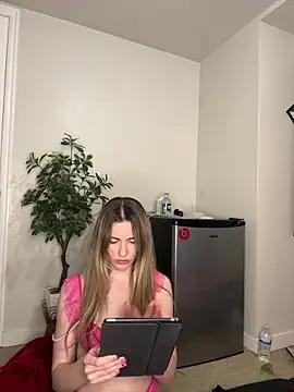 maddiebabe69 from StripChat