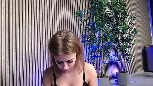 MaddieRay from StripChat