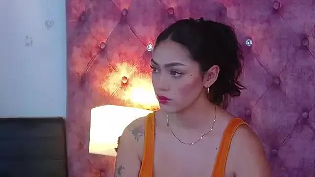 MaddisonBelucci from StripChat is Freechat