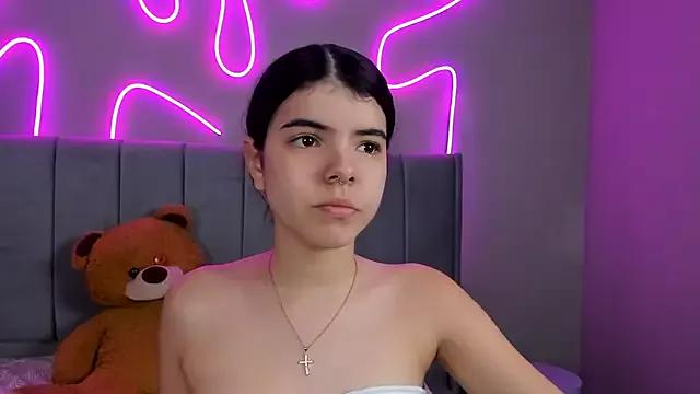 Maddy_bennet on StripChat