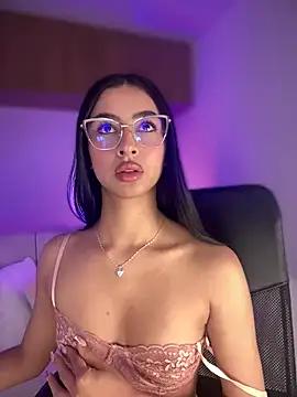 maddy_bronw_ from StripChat