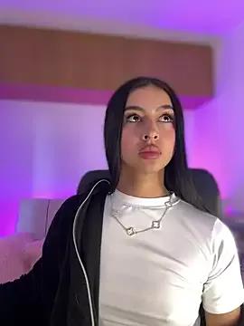 Explore our live girls sluts from our Custom and Multi clubs and checkout exclusive access to highly interactive content, such as shape, hair, titties, pussy type and many more.