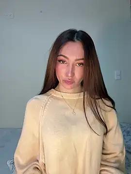 Maddy_Jones from StripChat