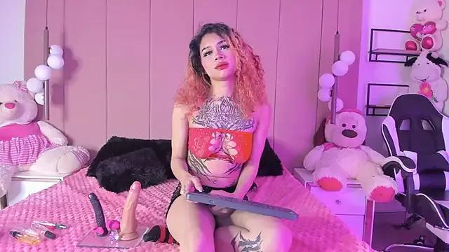 Explore our live girls sluts from our Custom and Multi clubs and checkout exclusive access to highly interactive content, such as shape, hair, titties, pussy type and many more.
