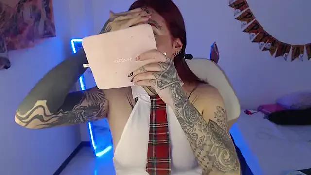 Maddy_Vicius19 from StripChat