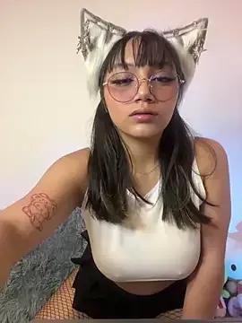 Maddy_w from StripChat