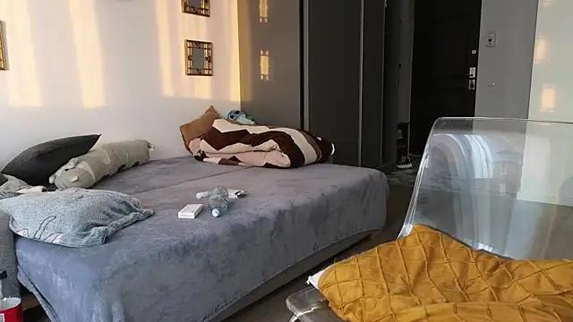 Explore our live girls sluts from our Custom and Multi clubs and checkout exclusive access to highly interactive content, such as shape, hair, titties, pussy type and many more.