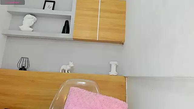 MaddyMoon1 webcams show profile image 