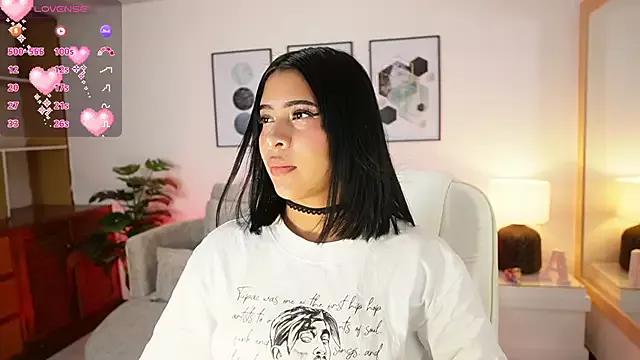 MaddyWattson from StripChat is Freechat