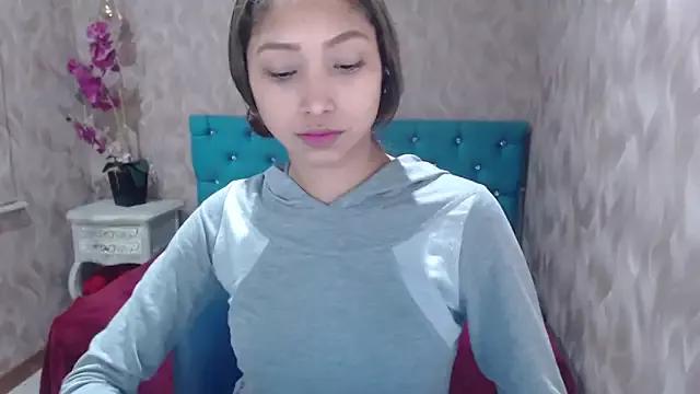 MadelineDoll from StripChat is Freechat