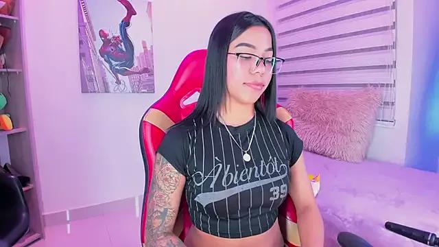 Explore our live girls sluts from our Custom and Multi clubs and checkout exclusive access to highly interactive content, such as shape, hair, titties, pussy type and many more.