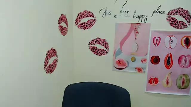 MademoiselleCl from StripChat is Freechat