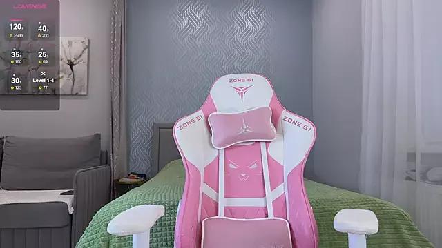 Explore our live girls sluts from our Custom and Multi clubs and checkout exclusive access to highly interactive content, such as shape, hair, titties, pussy type and many more.