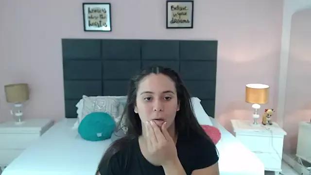 Explore our live girls sluts from our Custom and Multi clubs and checkout exclusive access to highly interactive content, such as shape, hair, titties, pussy type and many more.