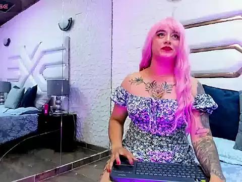 Explore our live girls sluts from our Custom and Multi clubs and checkout exclusive access to highly interactive content, such as shape, hair, titties, pussy type and many more.