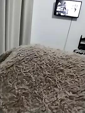 Maeefilha233 from StripChat