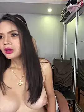 MagdaXMonique from StripChat is Freechat