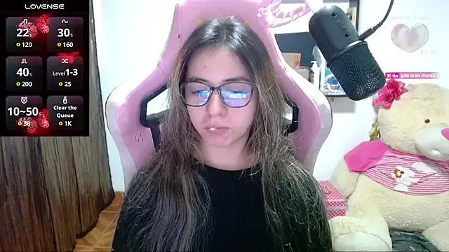 Explore our live girls sluts from our Custom and Multi clubs and checkout exclusive access to highly interactive content, such as shape, hair, titties, pussy type and many more.