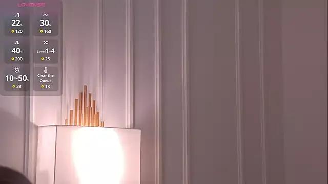 MaggieRoss from StripChat is Freechat
