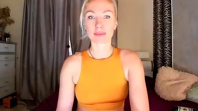 Explore our live girls sluts from our Custom and Multi clubs and checkout exclusive access to highly interactive content, such as shape, hair, titties, pussy type and many more.