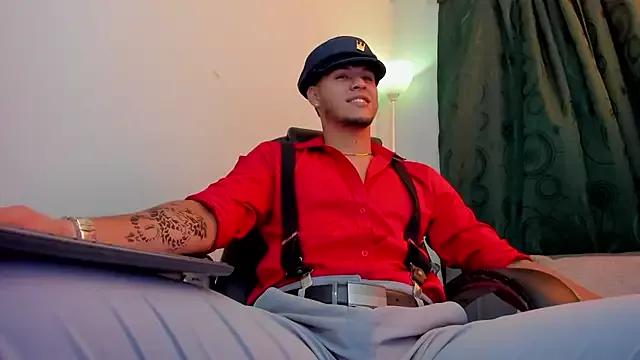 MagicMike007 from StripChat is Freechat