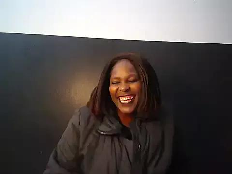 MagicMilfXO from StripChat is Freechat