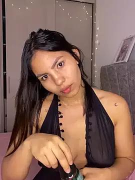 Explore our live girls sluts from our Custom and Multi clubs and checkout exclusive access to highly interactive content, such as shape, hair, titties, pussy type and many more.