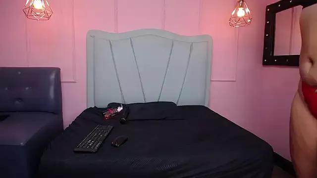 maiacurvy from StripChat is Freechat