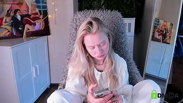 MalenaErnman from StripChat is Freechat