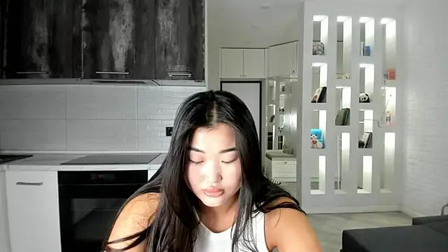 mali_bloom from StripChat is Freechat
