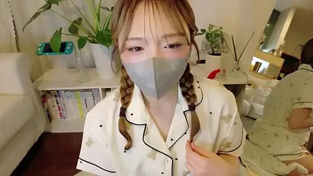 mami-pokoch from StripChat