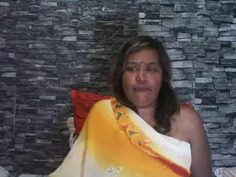 Mammabear_4u from StripChat