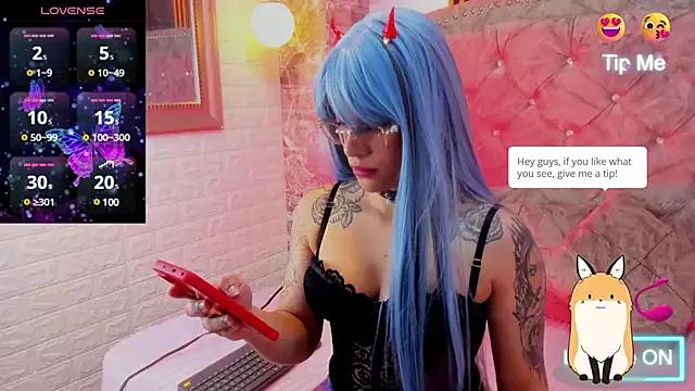 Mandy_Golden from StripChat is Freechat