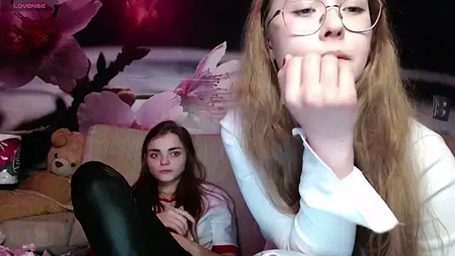 MandyMils webcams show profile image 