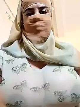 Maraamm from StripChat