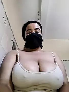 Maraamm from StripChat