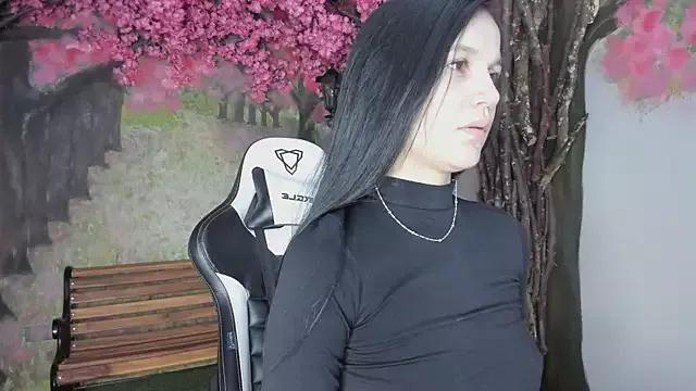 Explore our live girls sluts from our Custom and Multi clubs and checkout exclusive access to highly interactive content, such as shape, hair, titties, pussy type and many more.