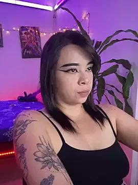Explore our live girls sluts from our Custom and Multi clubs and checkout exclusive access to highly interactive content, such as shape, hair, titties, pussy type and many more.