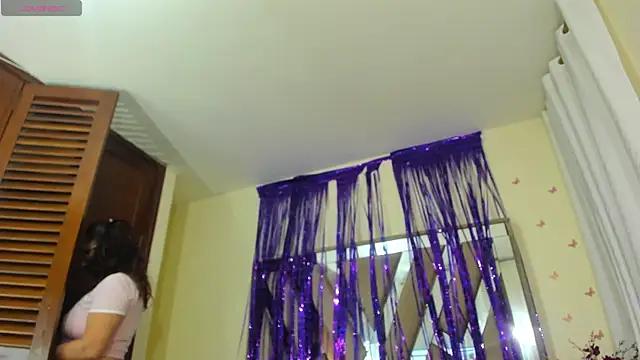 Explore our live girls sluts from our Custom and Multi clubs and checkout exclusive access to highly interactive content, such as shape, hair, titties, pussy type and many more.