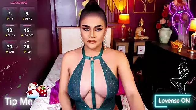Maria_PAULAH from StripChat is Freechat