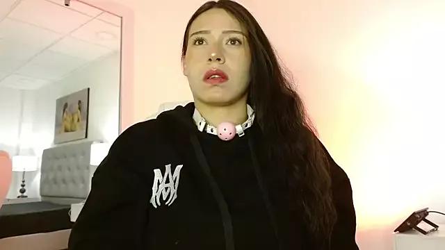 Explore our live girls sluts from our Custom and Multi clubs and checkout exclusive access to highly interactive content, such as shape, hair, titties, pussy type and many more.