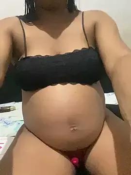 Mariaapimentinha from StripChat is Freechat