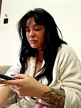 Explore our live girls sluts from our Custom and Multi clubs and checkout exclusive access to highly interactive content, such as shape, hair, titties, pussy type and many more.