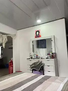 Marianahb-e from StripChat is Freechat