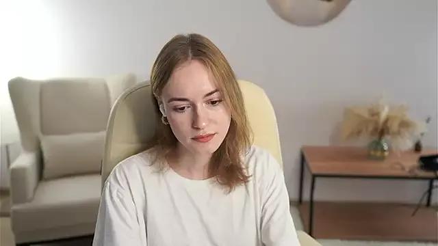 MarianAhuja from StripChat is Freechat
