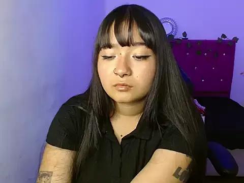 Explore our live girls sluts from our Custom and Multi clubs and checkout exclusive access to highly interactive content, such as shape, hair, titties, pussy type and many more.