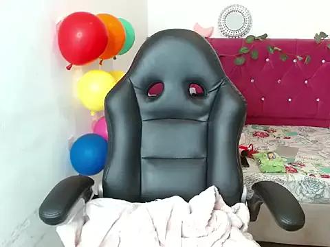 Explore our live girls sluts from our Custom and Multi clubs and checkout exclusive access to highly interactive content, such as shape, hair, titties, pussy type and many more.