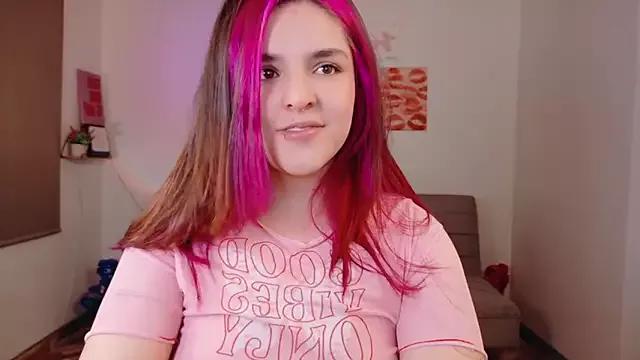 Mariangeel from StripChat is Freechat