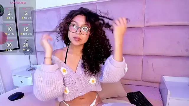 Explore our live girls sluts from our Custom and Multi clubs and checkout exclusive access to highly interactive content, such as shape, hair, titties, pussy type and many more.