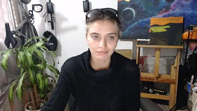Explore our live girls sluts from our Custom and Multi clubs and checkout exclusive access to highly interactive content, such as shape, hair, titties, pussy type and many more.